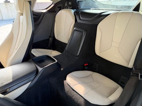 Used 2017 BMW i8 image 17