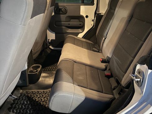 Used 2007 Jeep Wrangler Unlimited X image 17