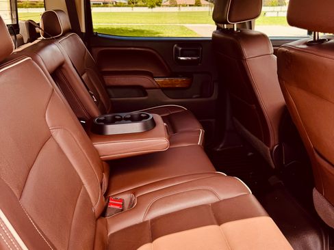 Used 2017 Chevrolet Silverado 2500 High Country w/ Duramax Plus Package AWD/4WD image 16