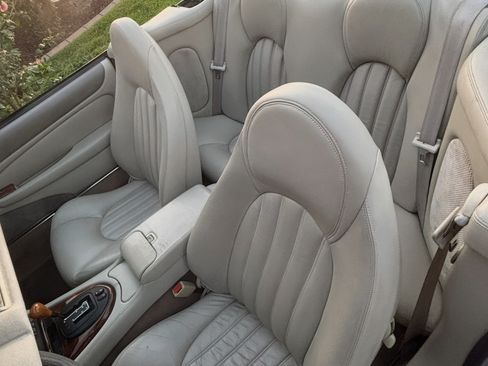 Used 2000 Jaguar XK8 Convertible image 13