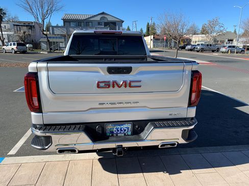 Used 2021 GMC Sierra 1500 SLT w/ SLT Convenience Package image 5