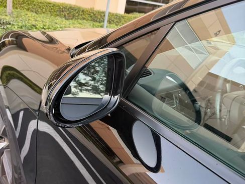 Used 2024 Porsche Macan Turbo image 15