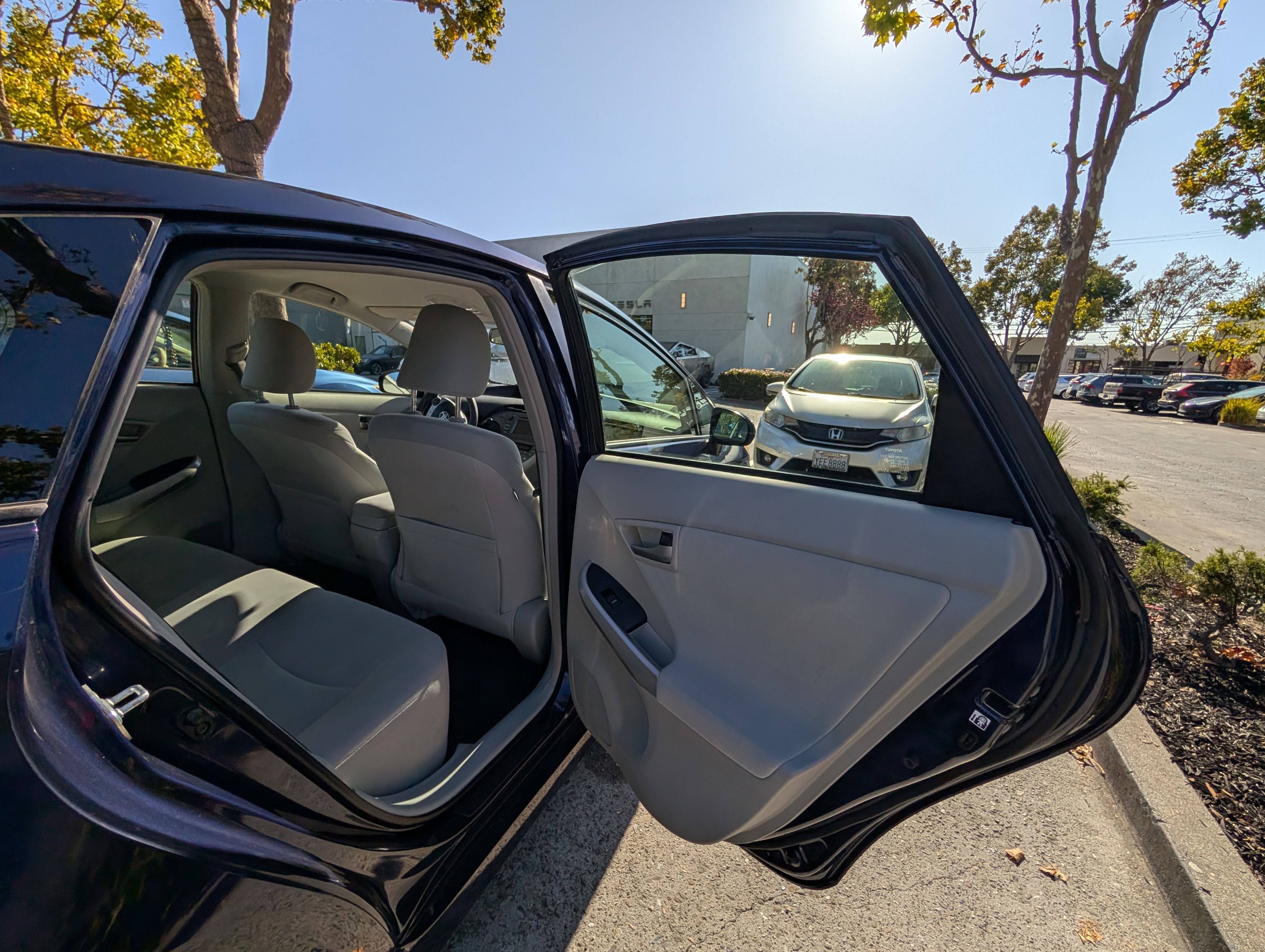Used 2013 Toyota Prius Two FWD image 18