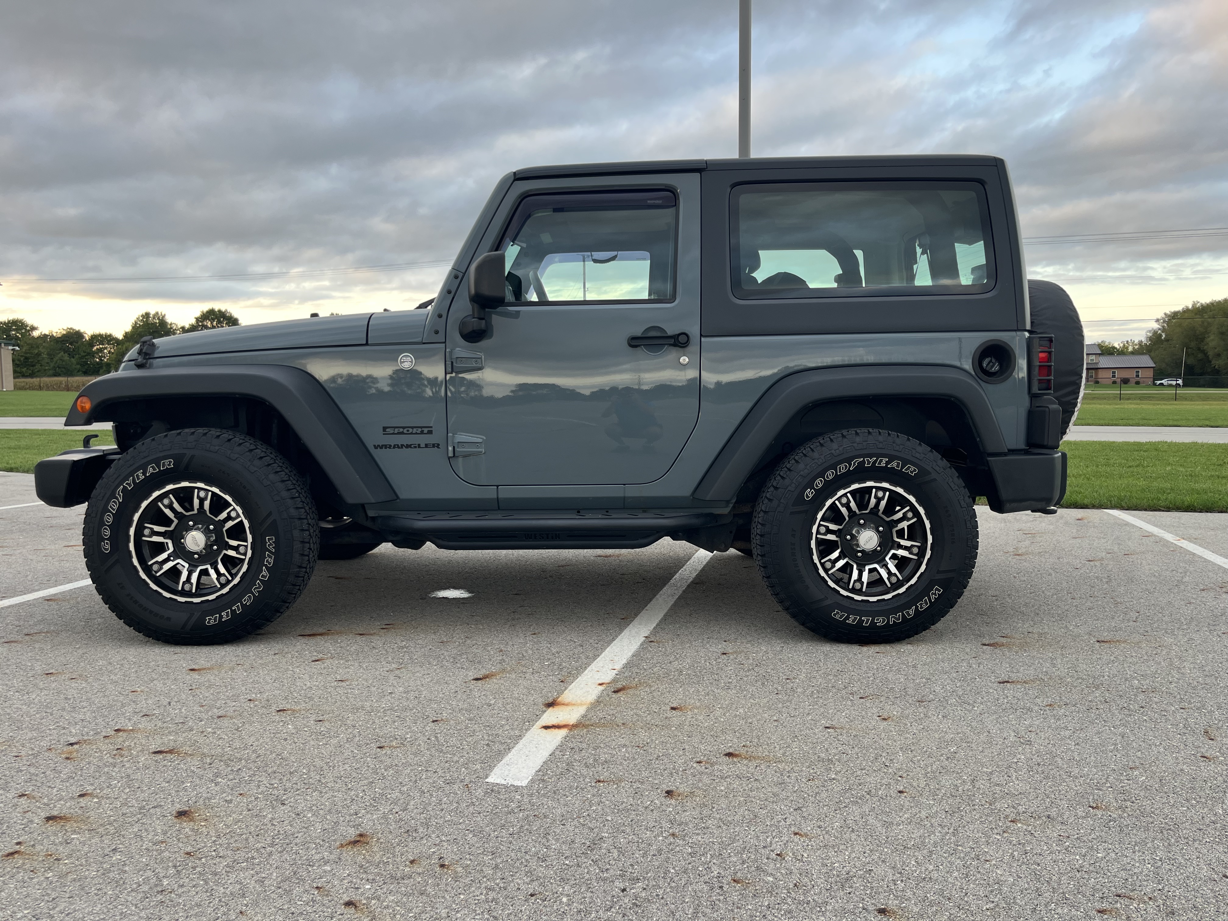 Used 2014 Jeep Wrangler Sport w/ Connectivity Group AWD/4WD image 5