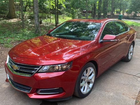 Used 2015 Chevrolet Impala LT image 2