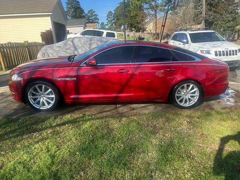 Used 2015 Jaguar XJ image 2