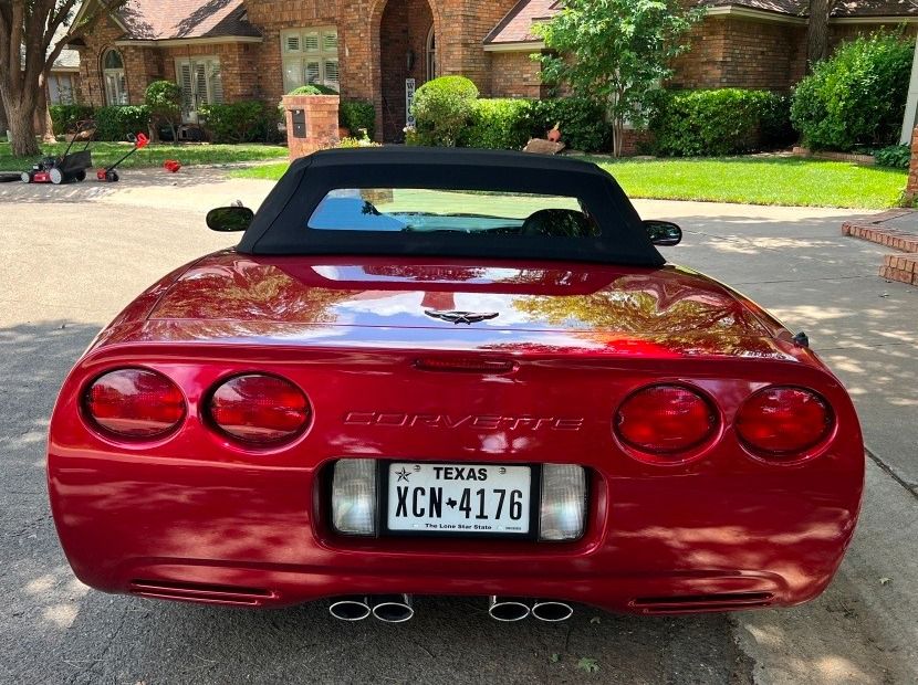 Used 2004 Chevrolet Corvette Convertible w/ Preferred Equipment Group RWD image 8