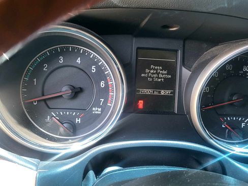 Used 2011 Jeep Grand Cherokee Overland RWD image 11