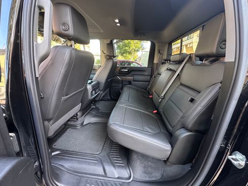 Used 2022 GMC Sierra 3500 Denali w/ Denali Black Diamond Edition image 10