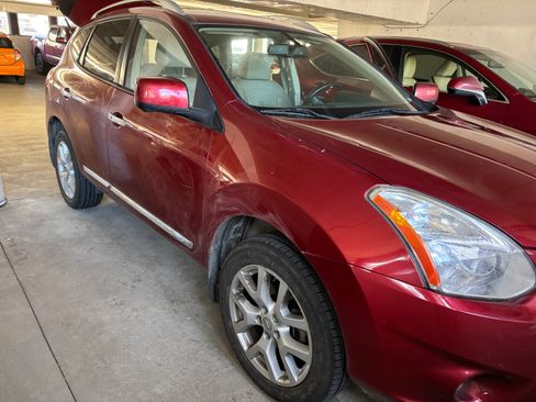 Used 2013 Nissan Rogue SL image 1