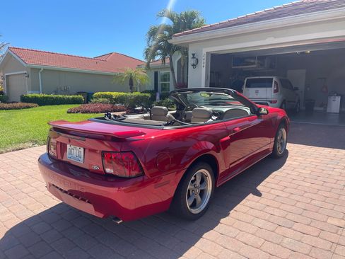 Used 2002 Ford Mustang GT image 2