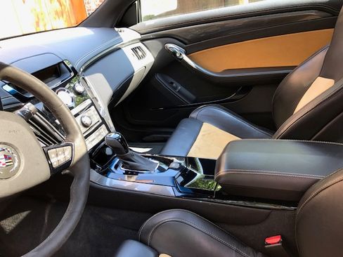 Used 2011 Cadillac CTS V image 18