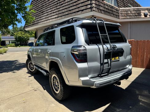 Used 2014 Toyota 4Runner Trail Premium AWD/4WD image 4