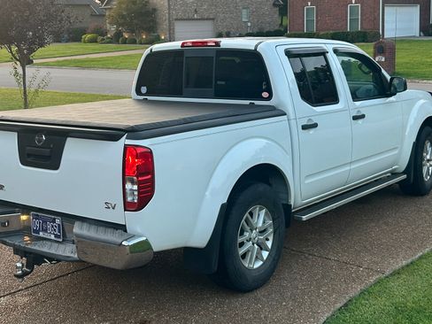 Used 2016 Nissan Frontier SV RWD image 4