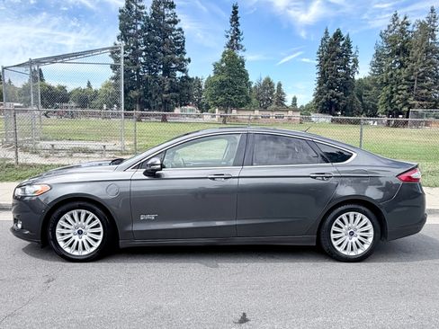 Used 2016 Ford Fusion Energi SE FWD image 8