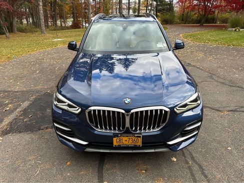 Used 2022 BMW X5 xDrive40i w/ Premium Package image 1