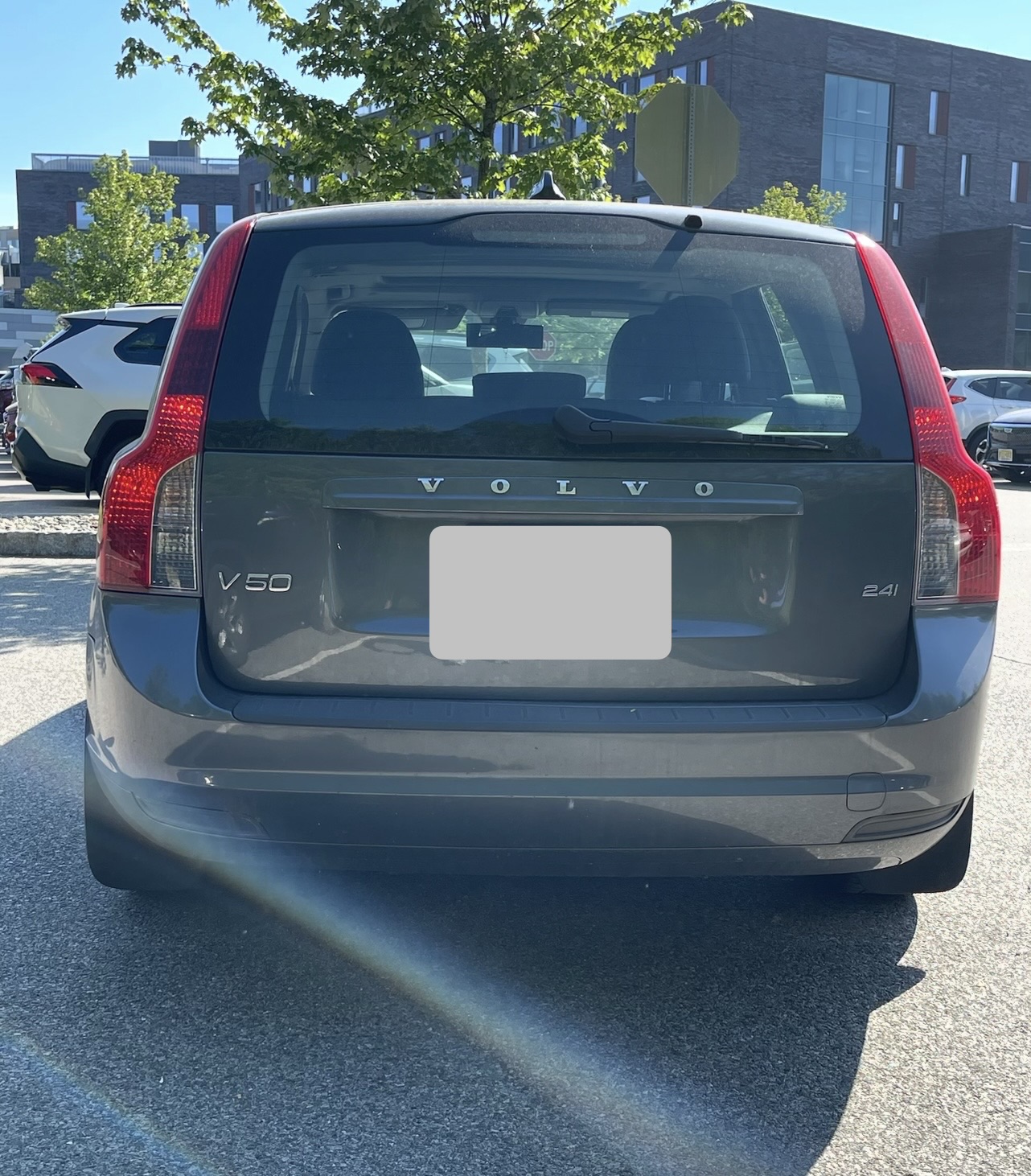 Used 2010 Volvo V50 2.4i FWD image 18