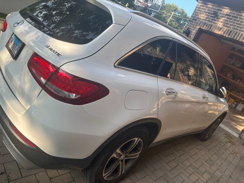 Used 2016 Mercedes-Benz GLC 300 4MATIC image 4