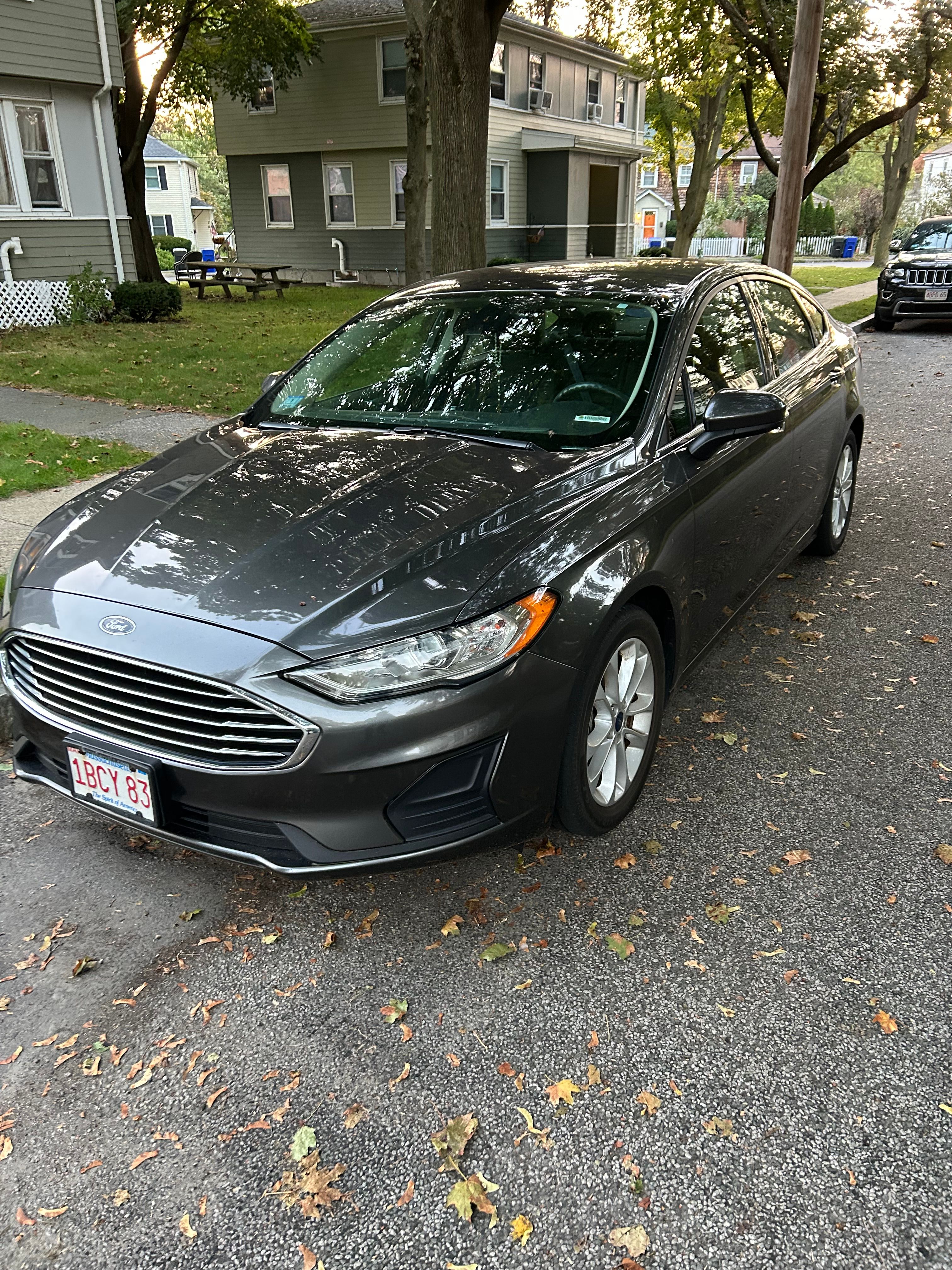 Used 2019 Ford Fusion SE FWD image 8