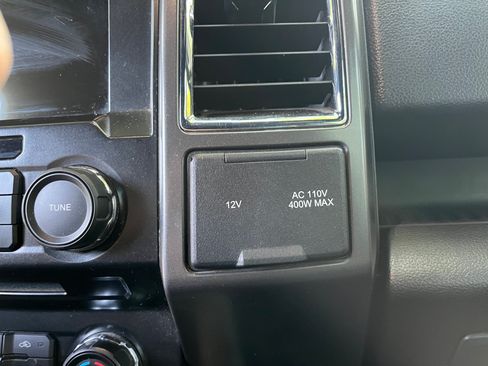 Used 2016 Ford F150 XLT w/ Equipment Group 302A Luxury image 19