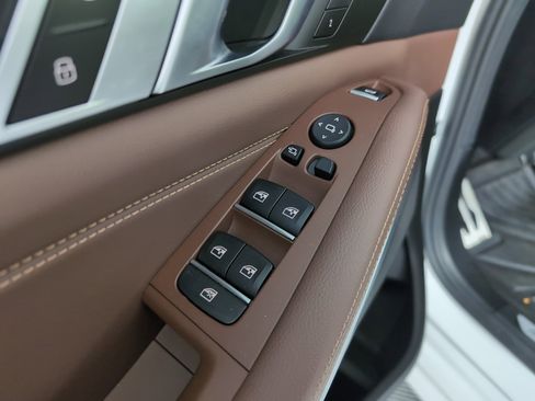 Used 2020 BMW X5 sDrive40i w/ M Sport Package image 17