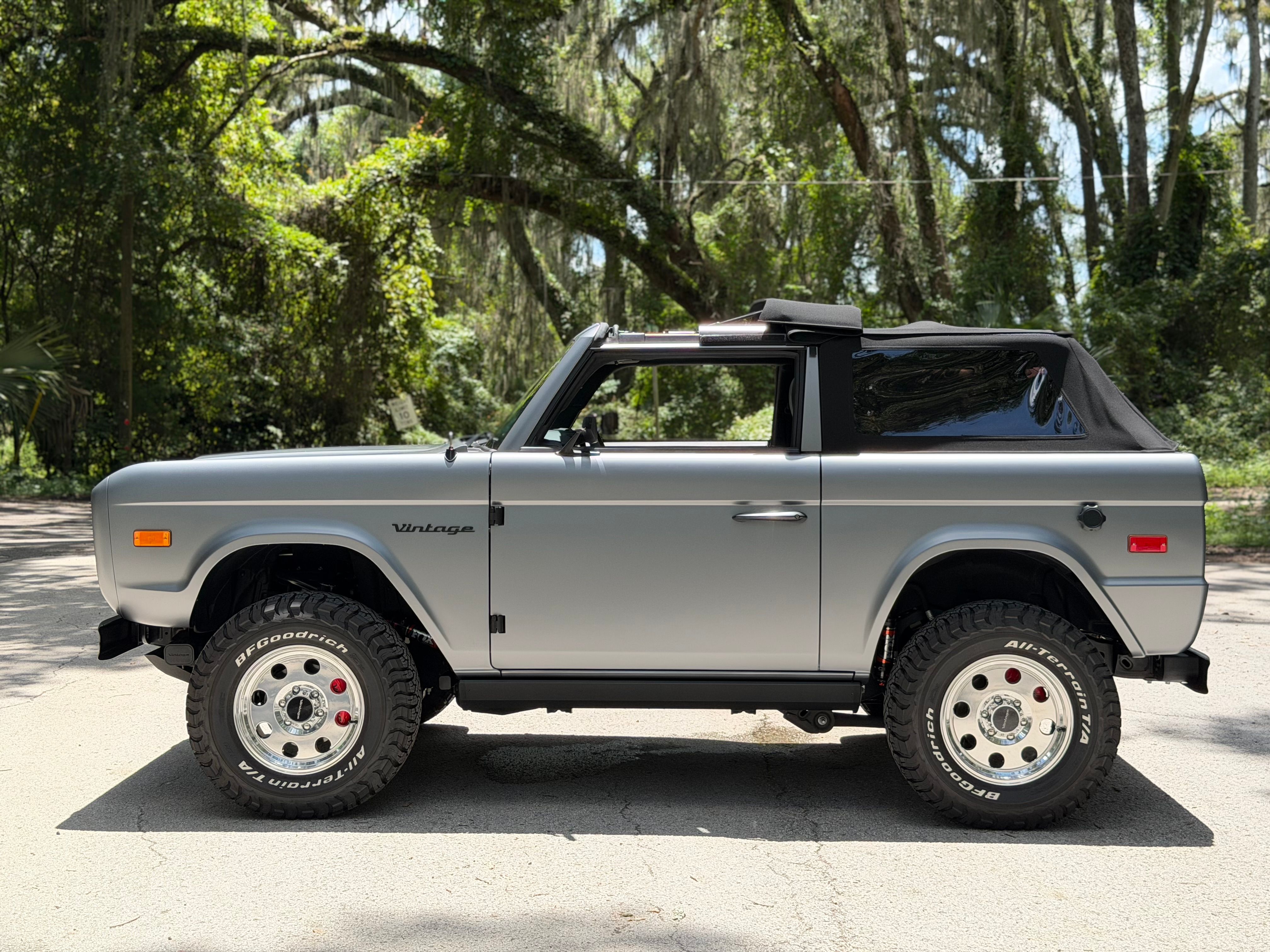 Used 2024 Ford Bronco Black Diamond AWD/4WD image 8
