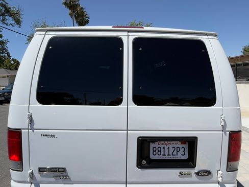 Used 2013 Ford E-150 and Econoline 150 Wagon RWD image 10