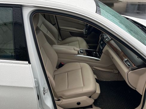 Used 2016 Mercedes-Benz E 350 E 350 Sedan 4D image 1