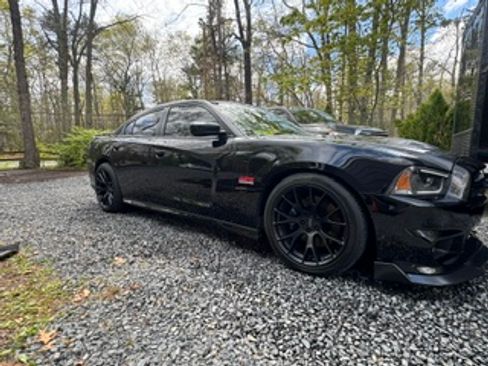 Used 2013 Dodge Charger SRT8 Super Bee w/ Convenience Group II RWD image 5