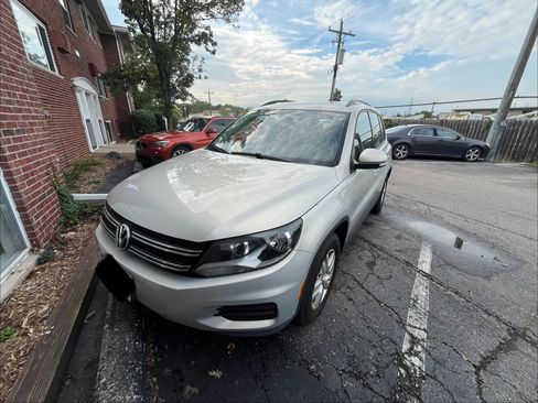 Used 2015 Volkswagen Tiguan S AWD/4WD image 13