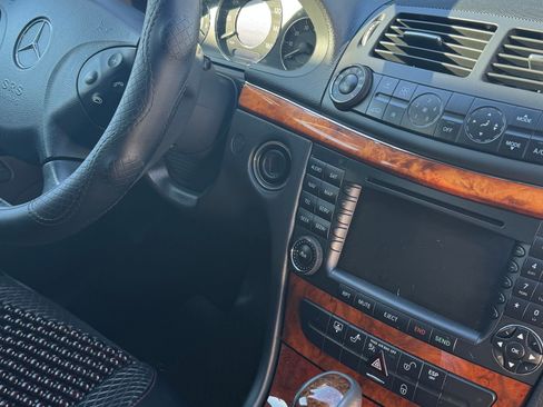 Used 2006 Mercedes-Benz E 350 Sedan image 9