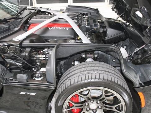 Used 2013 SRT Viper GTS w/ GTS Laguna Interior Pkg RWD image 4