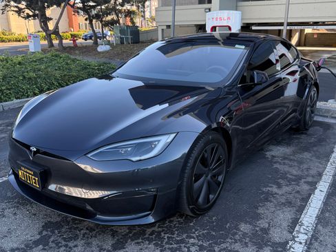Used 2024 Tesla Model S Plaid image 6