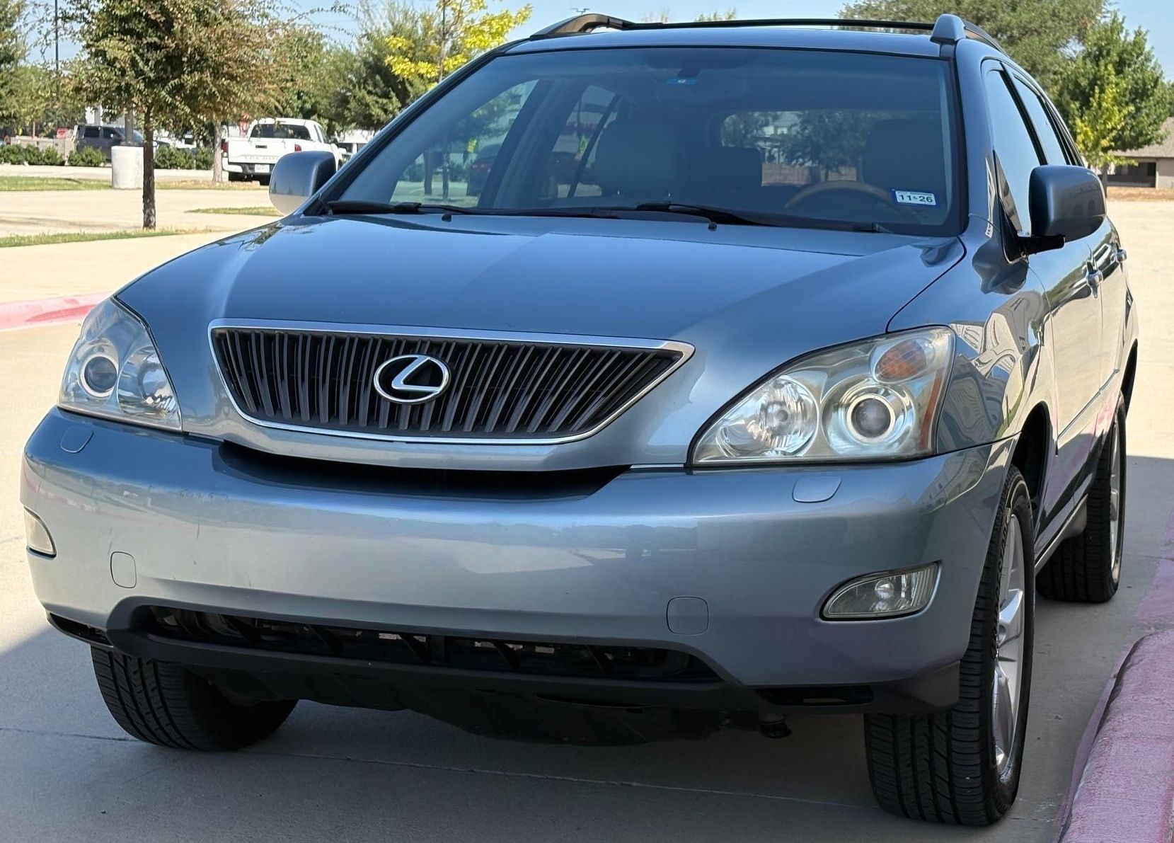 Used 2006 Lexus RX 330 FWD image 2