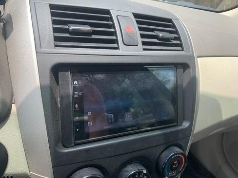 Used 2010 Toyota Corolla LE image 8