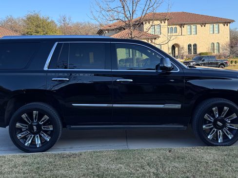 Used 2015 Cadillac Escalade Platinum image 5