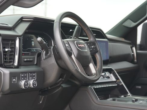 Used 2024 GMC Sierra 2500 AT4 w/ AT4 Premium Plus Package image 28