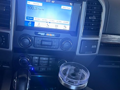 Used 2019 Ford F150 Lariat w/ Equipment Group 501A Mid image 10