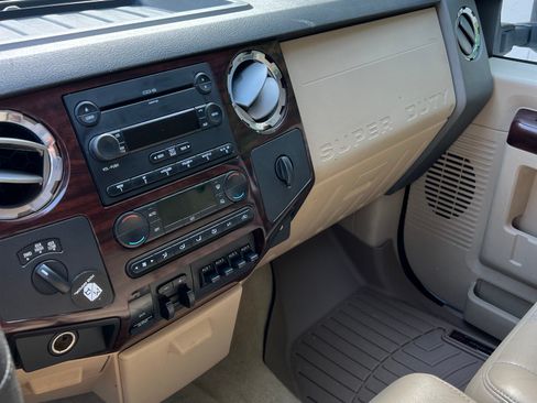 Used 2008 Ford F350 Lariat AWD/4WD image 12