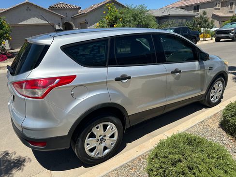 Used 2014 Ford Escape S FWD image 5