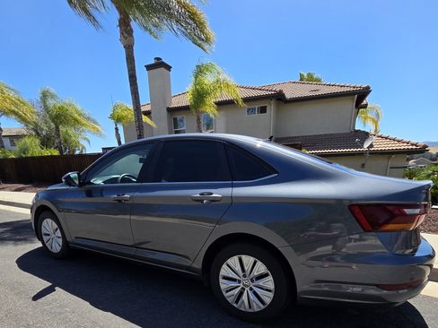 Used 2019 Volkswagen Jetta S w/ Driver Assistance Package FWD image 2