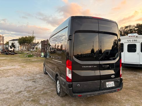 Used 2015 Ford Transit 350 XL image 2