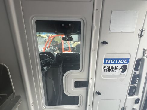 Used 2021 Mercedes-Benz Sprinter 4500 image 24