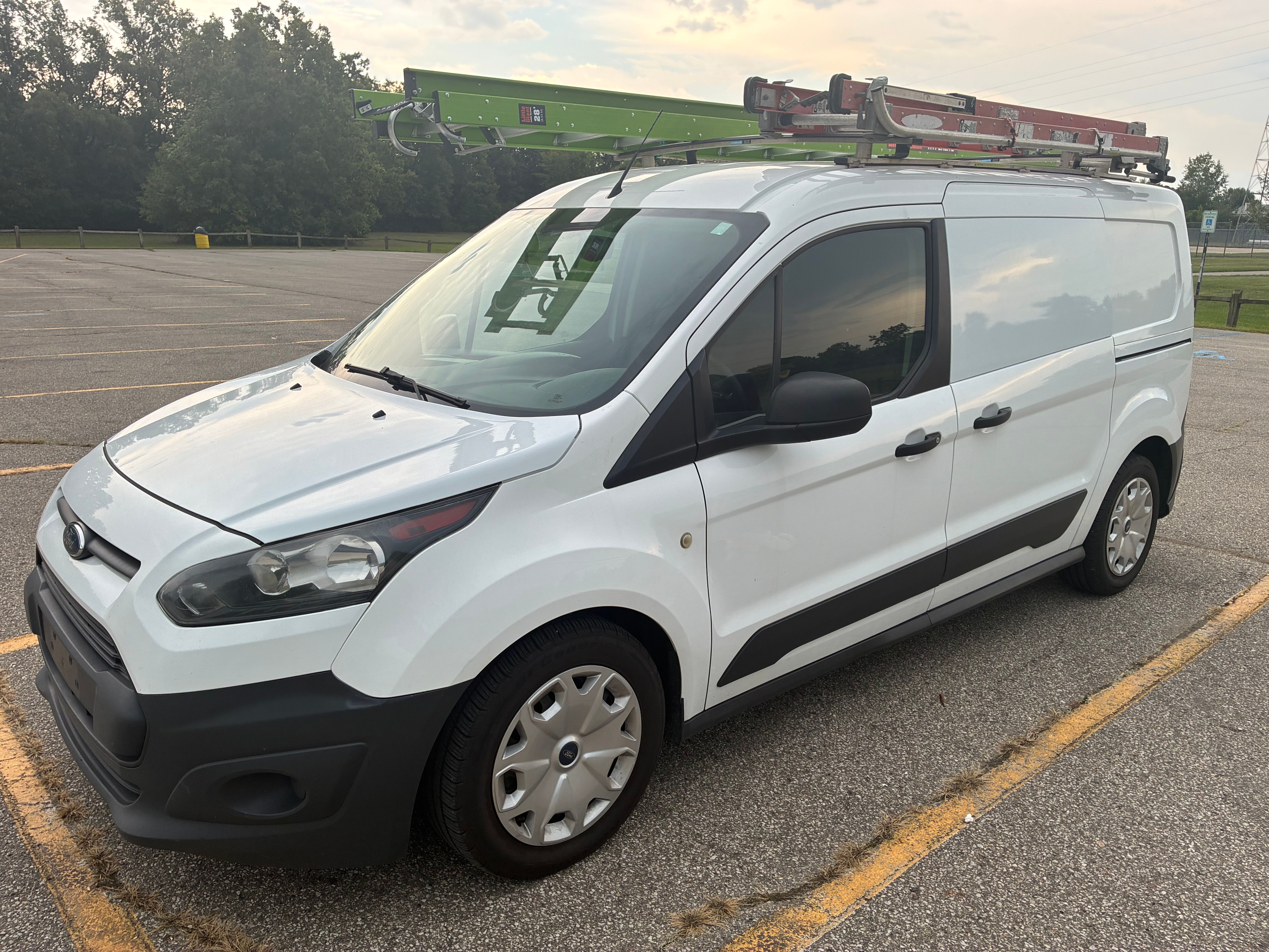 Used 2017 Ford Transit Connect XL FWD image 2