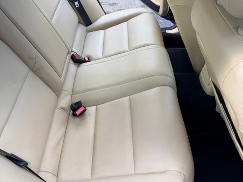 Used 2005 Jaguar S-TYPE R RWD image 27