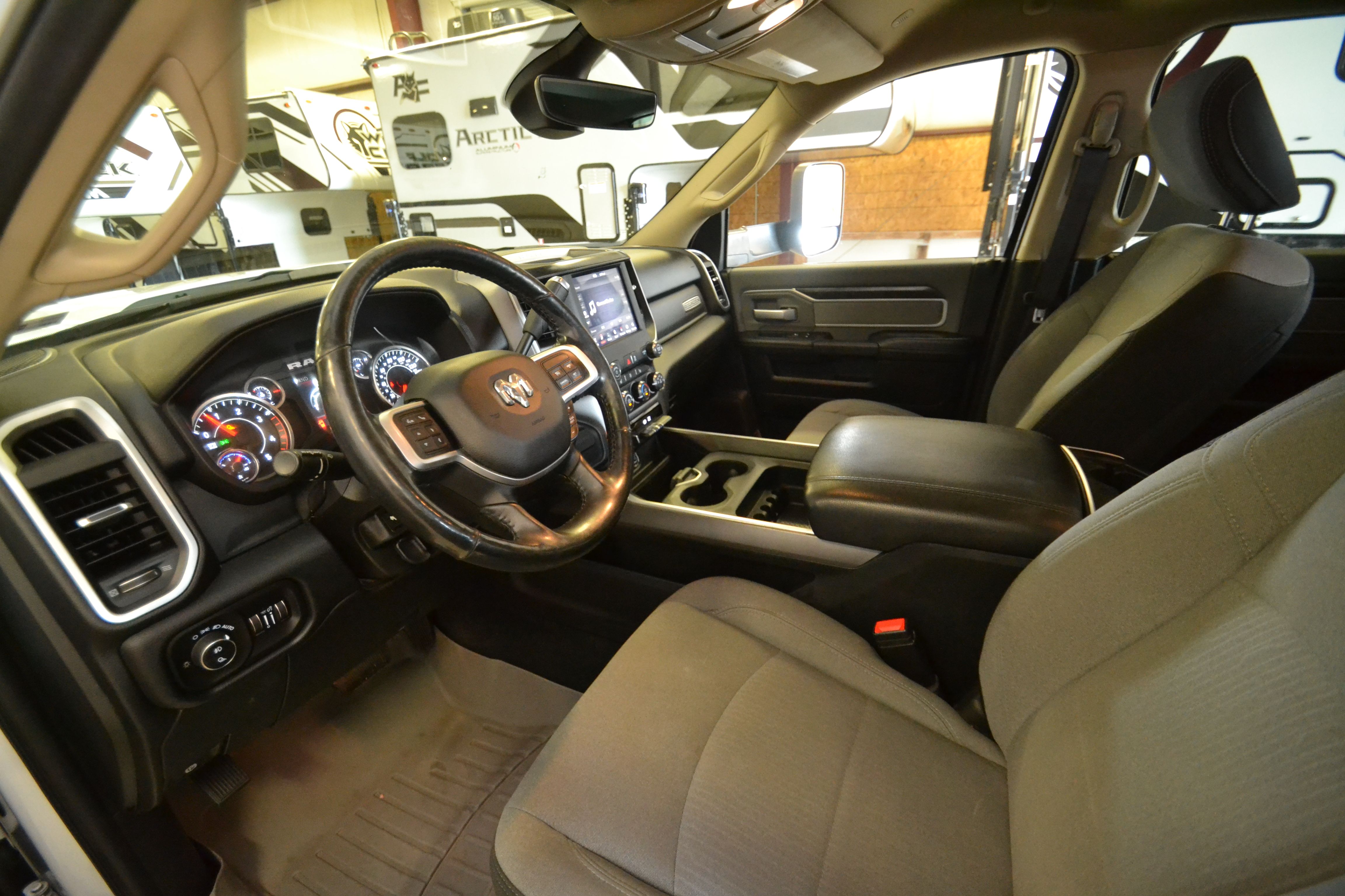 Used 2019 RAM 3500 Big Horn AWD/4WD image 8