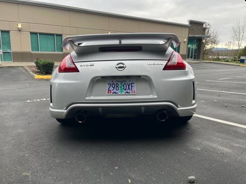 Used 2011 Nissan 370Z NISMO image 5