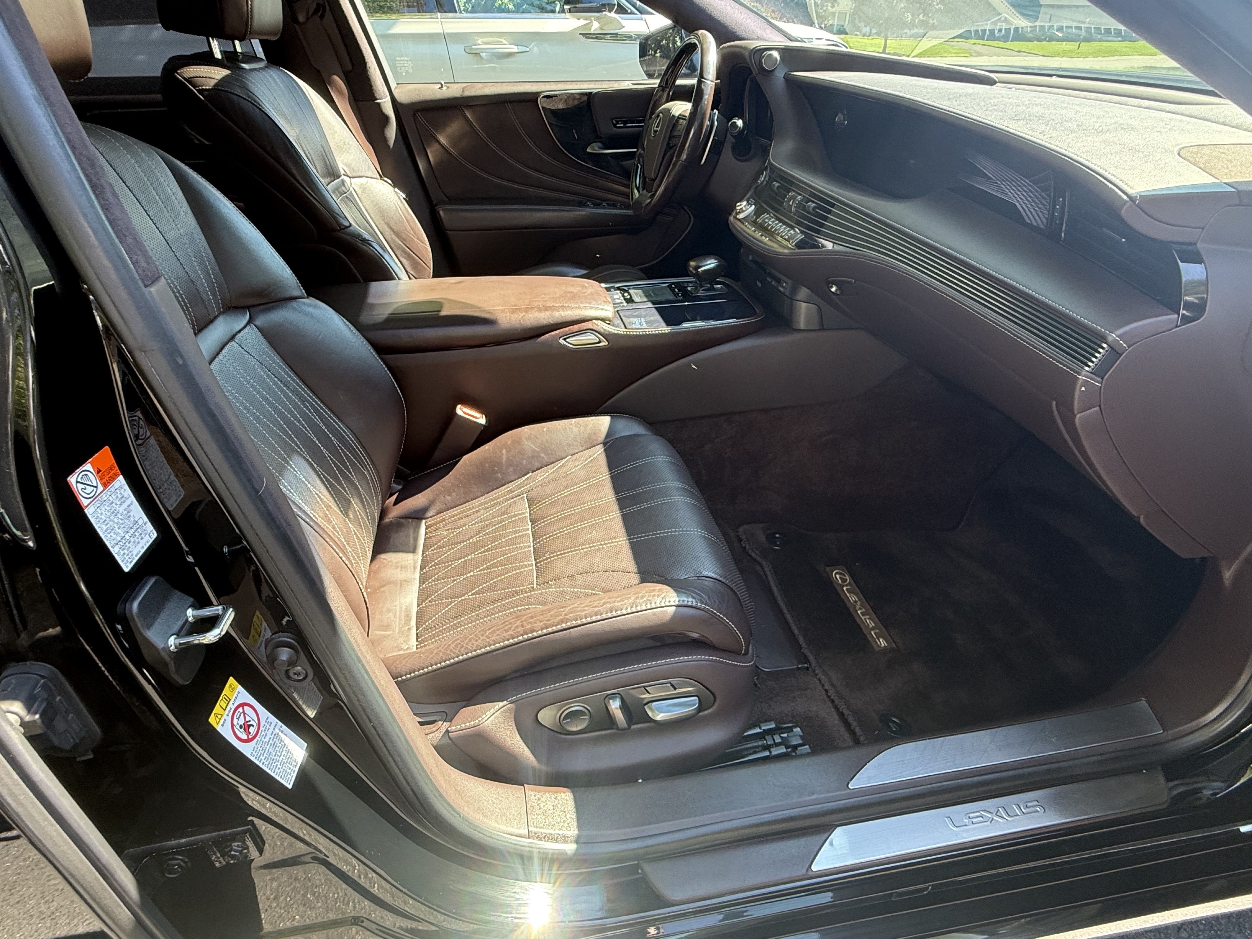 Used 2018 Lexus LS 500 AWD w/ Luxury Package image 14