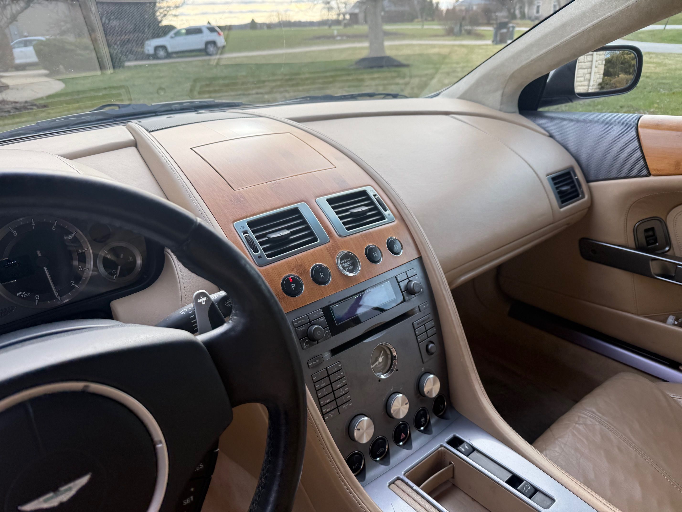 Used 2008 Aston Martin DB9 Volante RWD image 12