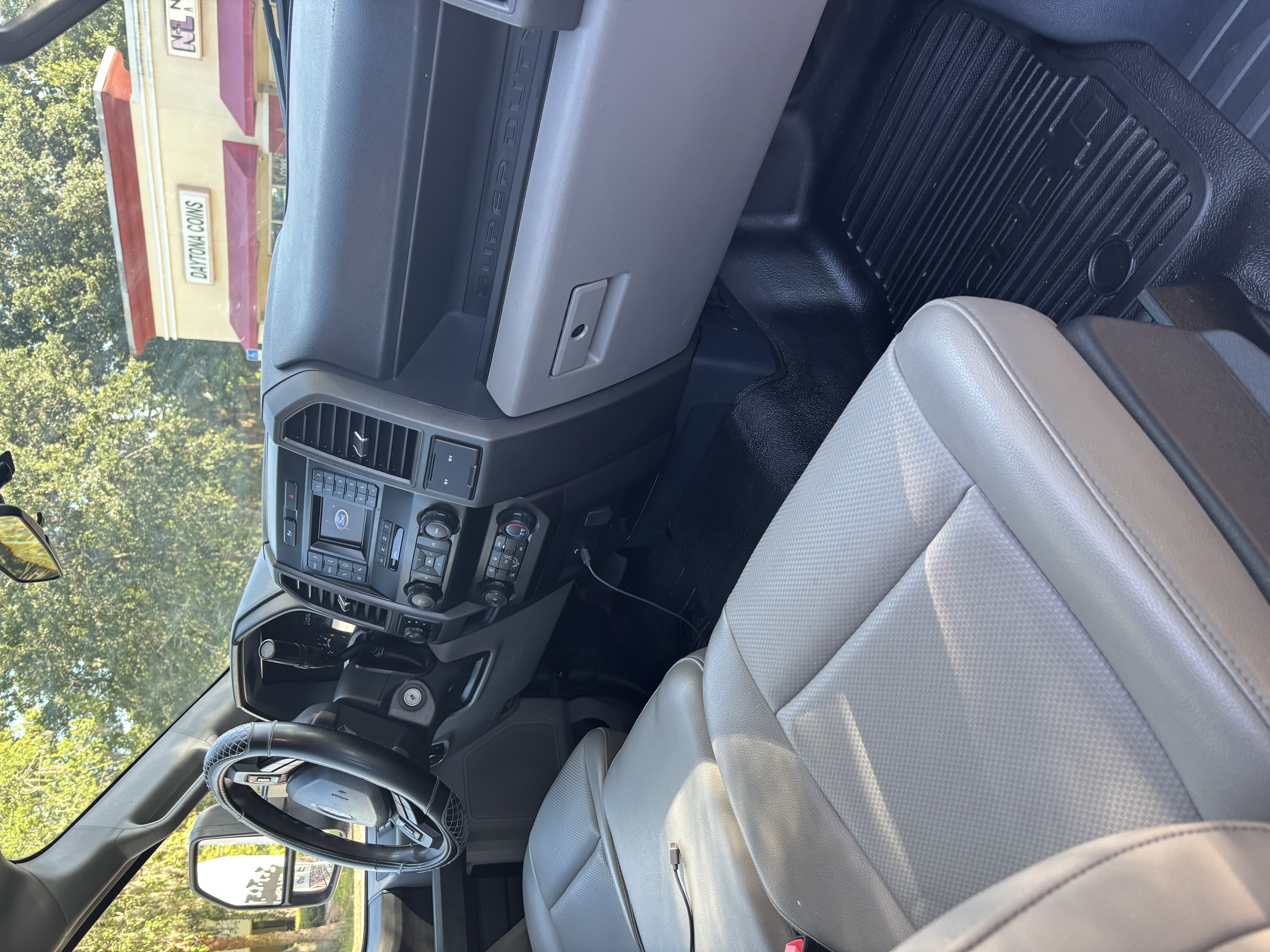 Used 2022 Ford F250 XL w/ STX Appearance Package AWD/4WD image 10